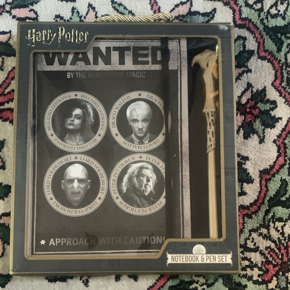 Harry Potter Wanted Notebook and Pen Set